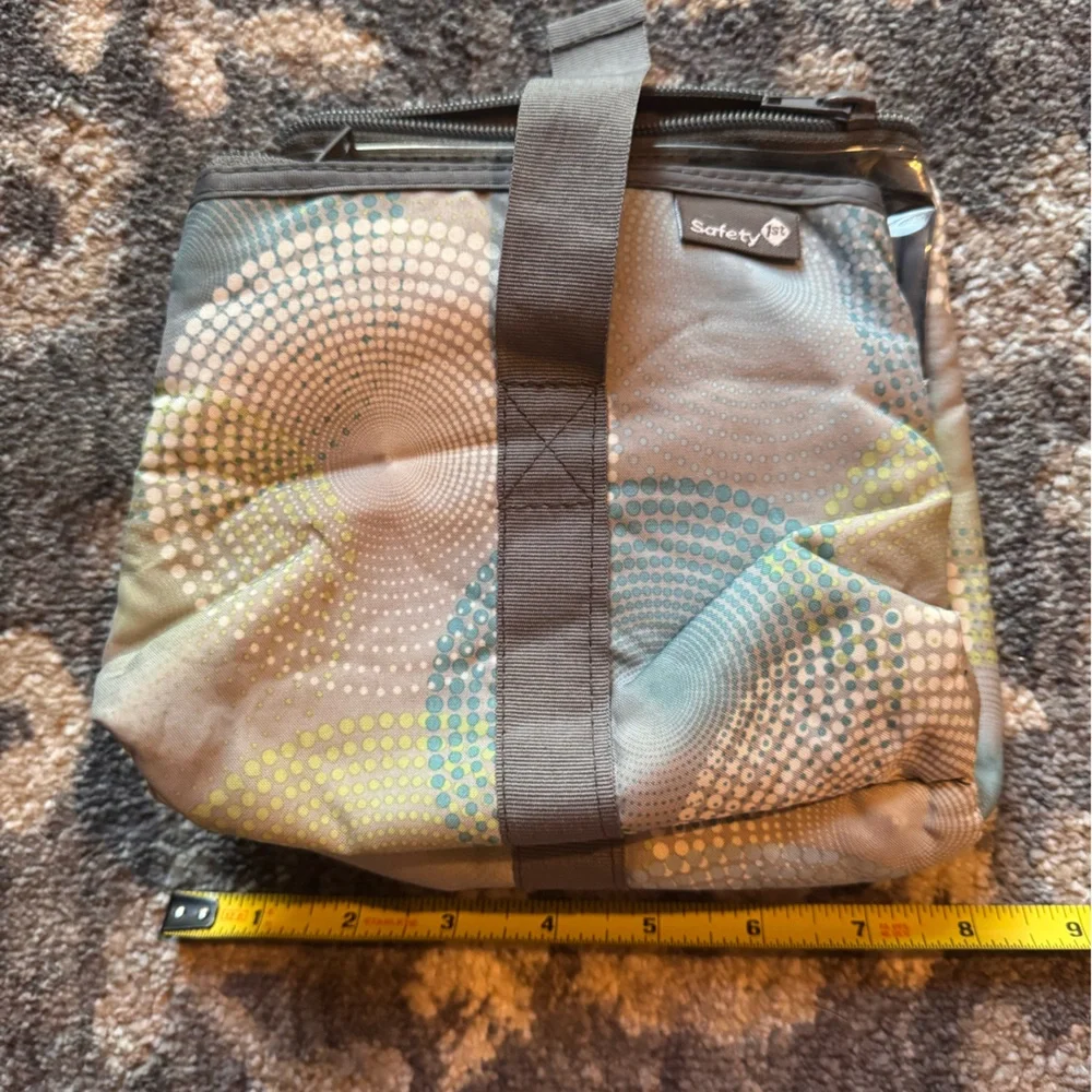 Safety 1st Gray and Green Storage Bag